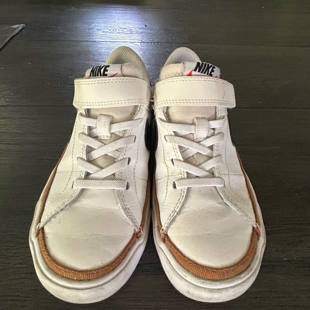 Nike White and Brown Minimalist Sneakers - Picture 2 of 6